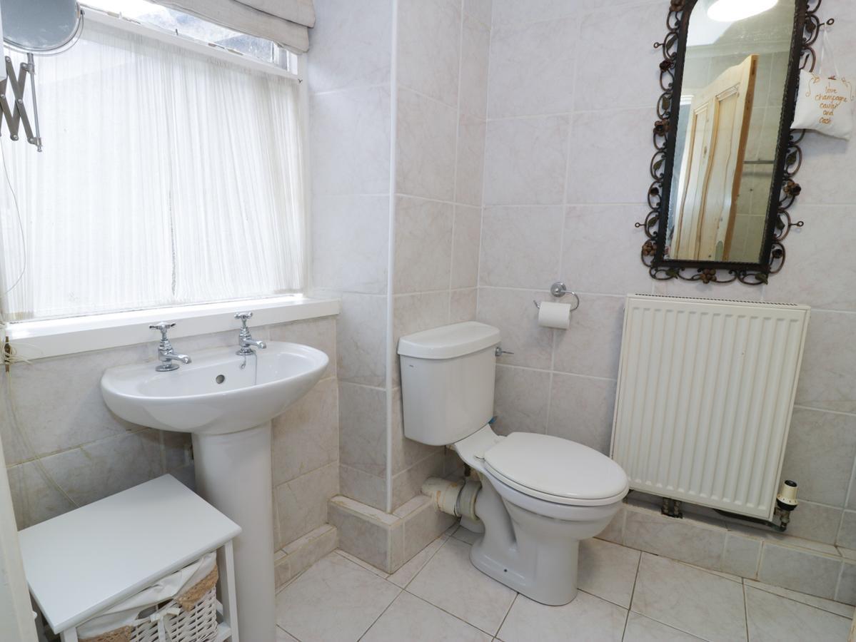 19A Kingshead Street Villa Pwllheli Exterior photo